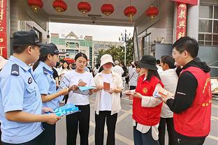 媒体人：今天这种球多给年轻人打一打 以后到国际赛场才不会吃亏